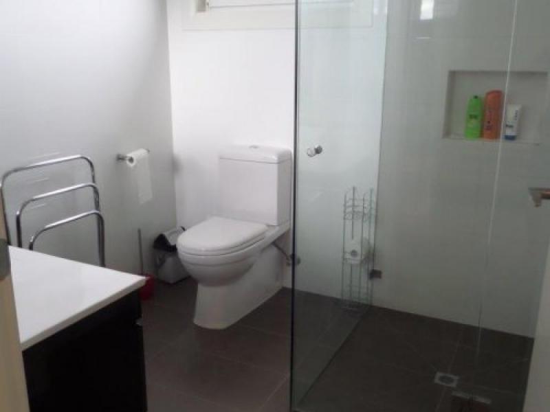 Glen Iris, VIC - $310