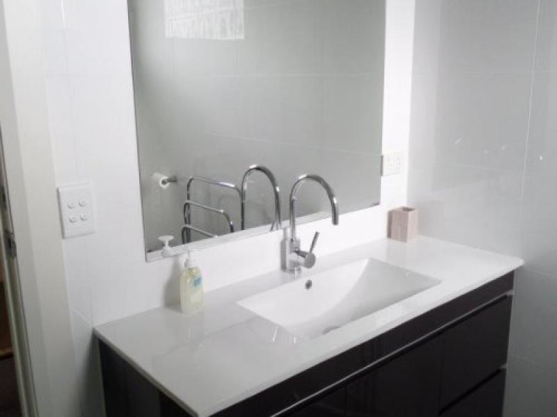 Glen Iris, VIC - $310