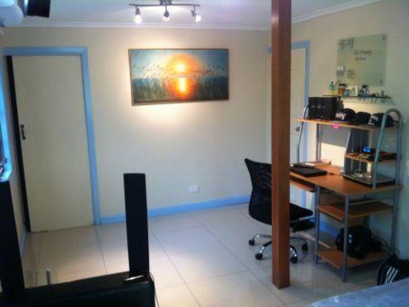 Red Hill, QLD - $180
