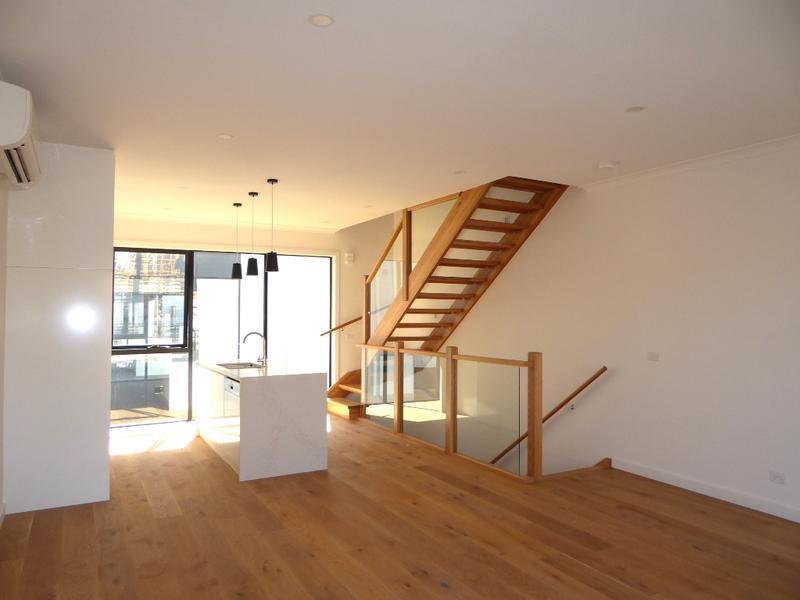 Port Melbourne, VIC - $410