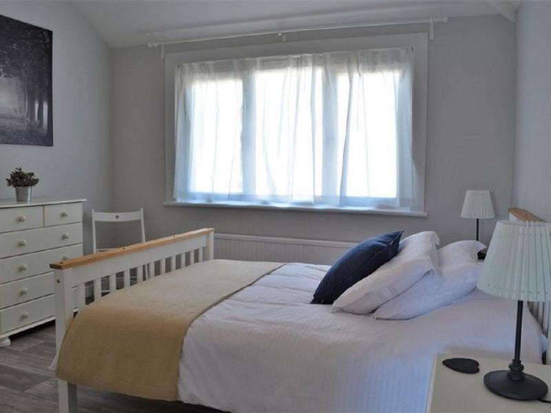 North Melbourne, VIC - $300