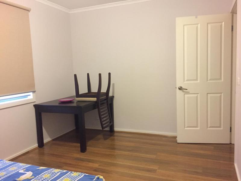 Oakleigh East, VIC - $300