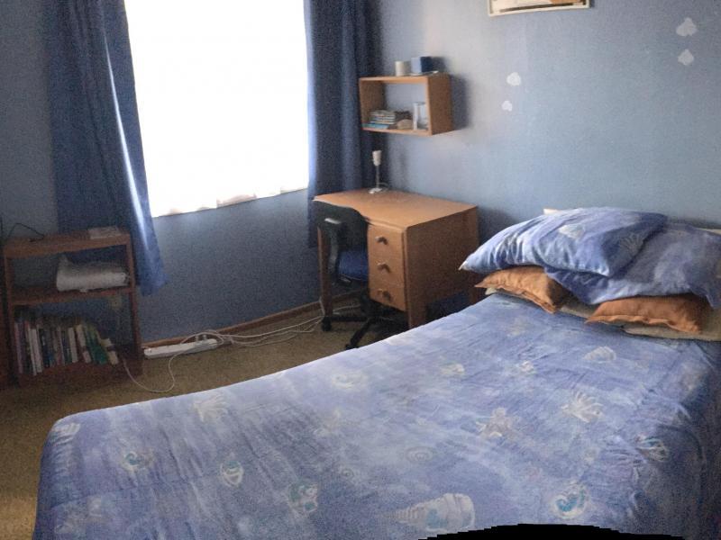 Single Blue Room - Wrap Around Photo