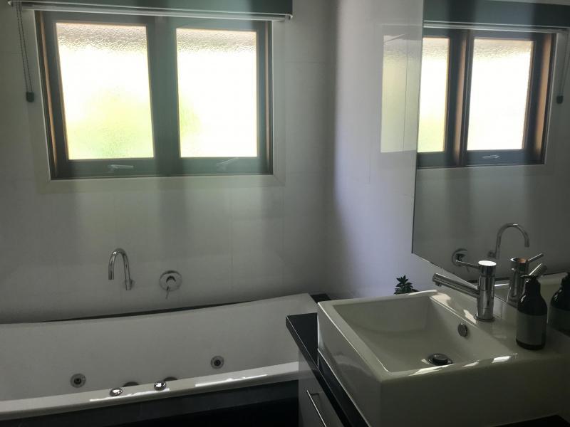 Greenslopes, QLD - $260