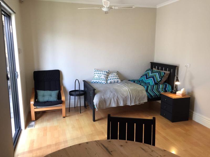 Doveton, VIC - $230
