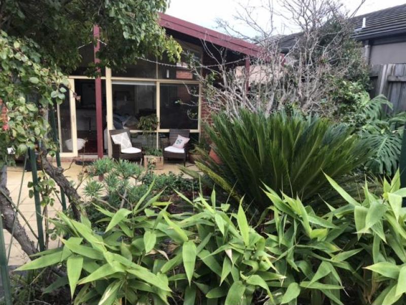 Parkdale, VIC - $330