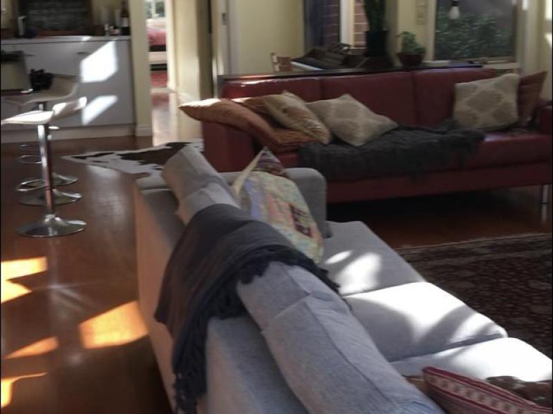 Parkdale, VIC - $330