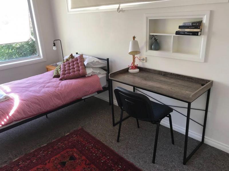 Parkdale, VIC - $330