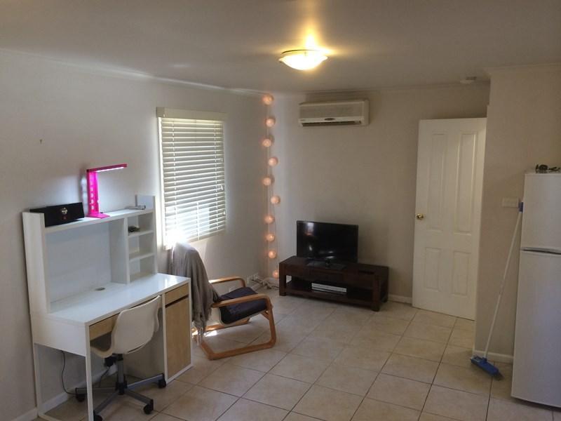 Kensington, VIC - $280