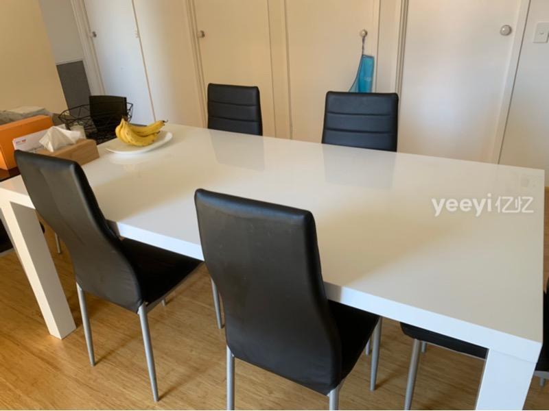 Endeavour Hills, VIC - $260