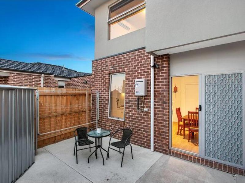 Thomastown, VIC - $300