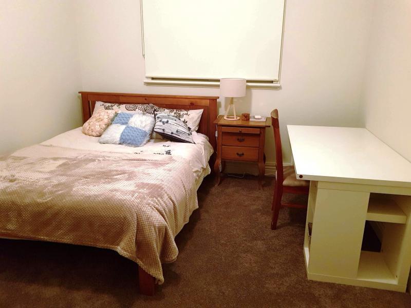 Hughesdale, VIC - $330