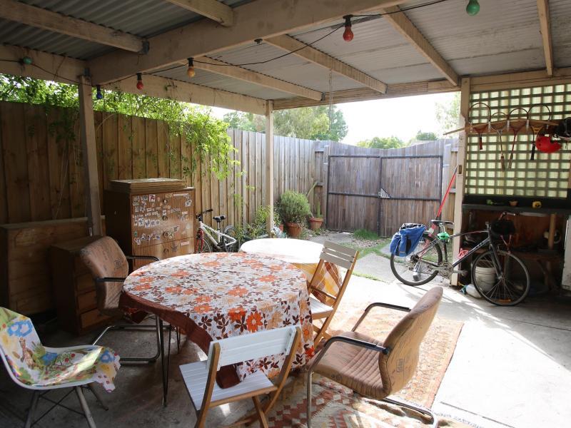 Heidelberg West, VIC - $210