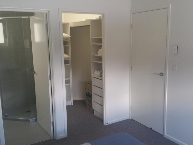 St Lucia, QLD - $310