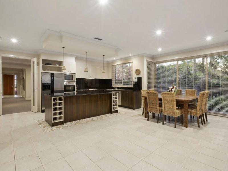 Balwyn North, VIC - $520