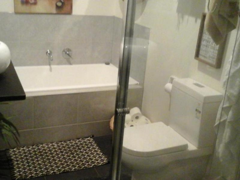 Footscray, VIC - $310