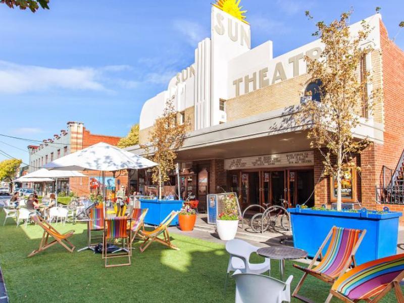 This is Yarraville. 8 km. to Melbourne CBD. Lots of cafes and the amazing Sun Theatre. Our house is 2 minute walk to shops and railway station