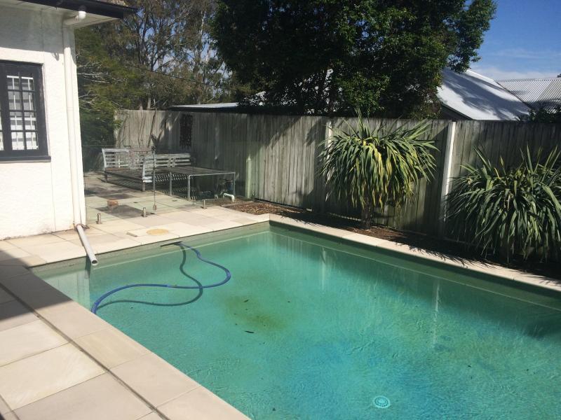 Coorparoo, QLD - $360