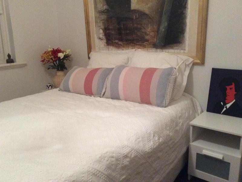 St Kilda East, VIC - $210