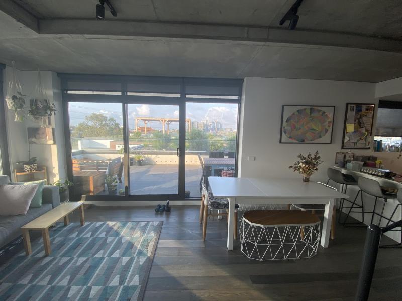 Kensington, VIC - $440