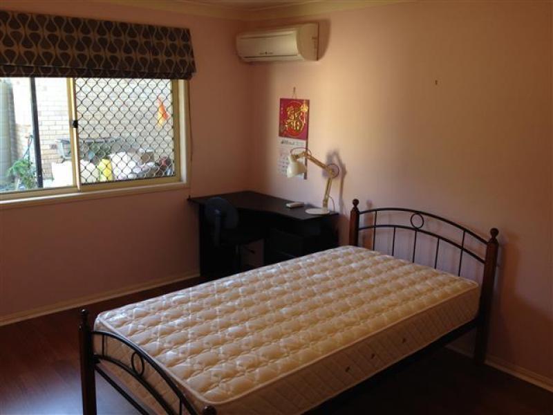 MacKenzie, QLD - $260