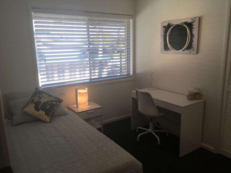 East Brisbane, QLD - $240