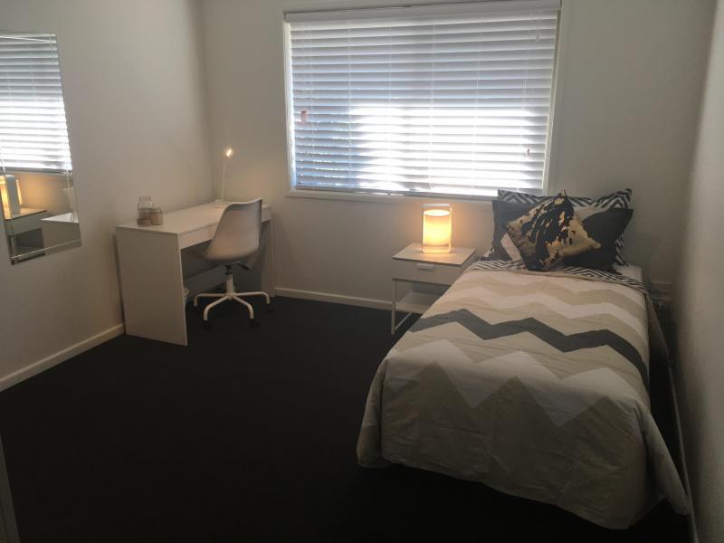 East Brisbane, QLD - $240