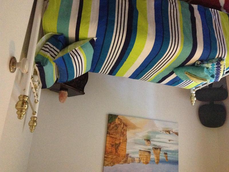 Glen Waverley, VIC - $310