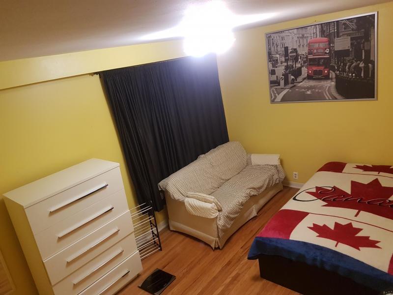 Toronto, ON - $350