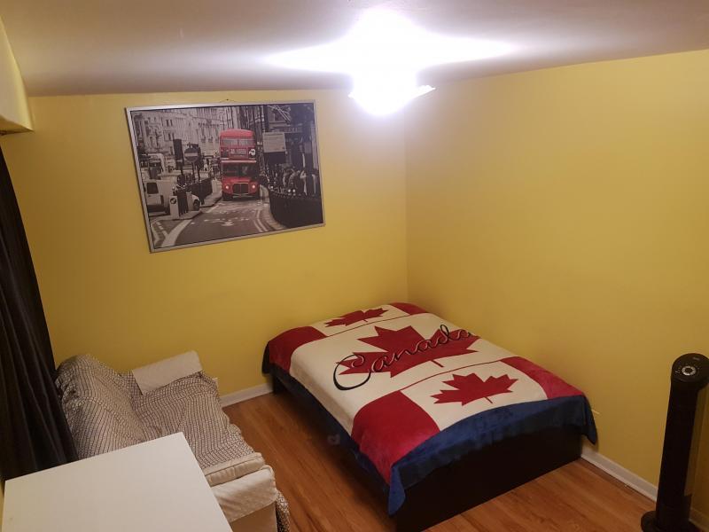 Toronto, ON - $350
