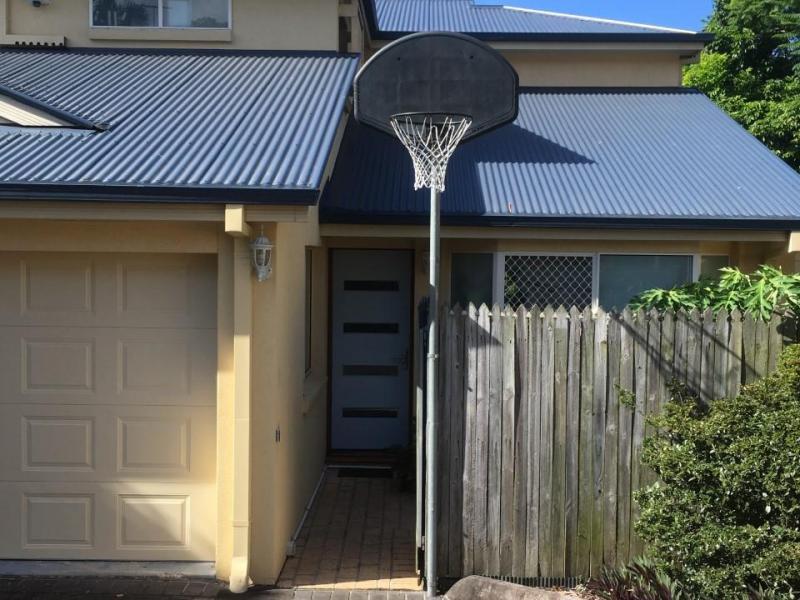 Woolloongabba, QLD - $210