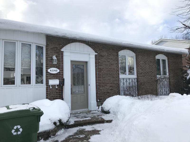 Montréal, QC - $230