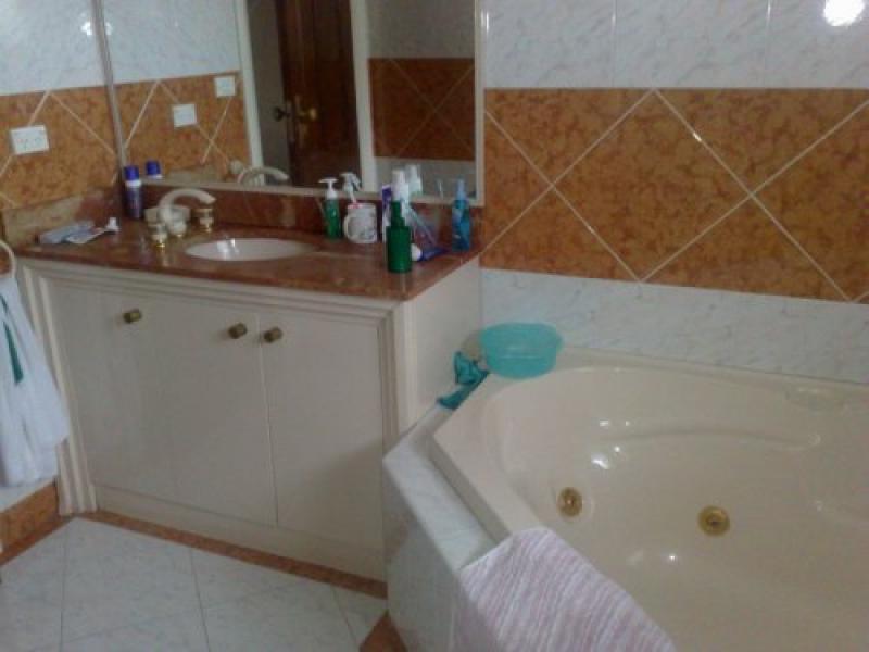 Naremburn, NSW - $330