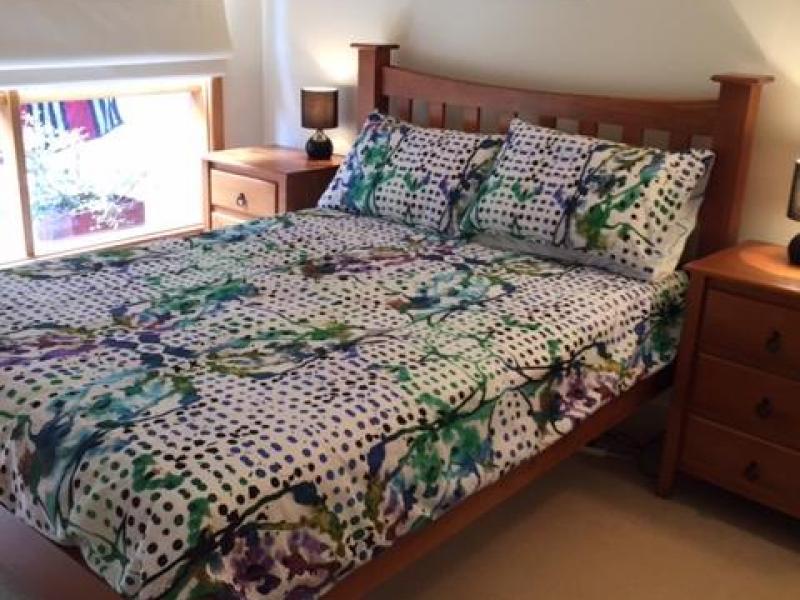 Surrey Hills, VIC - $310