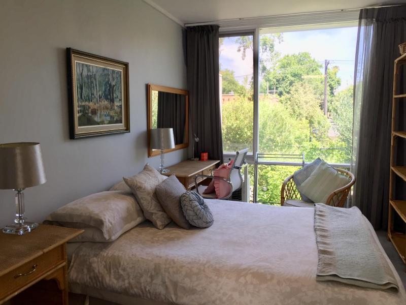 South Yarra, VIC - $350