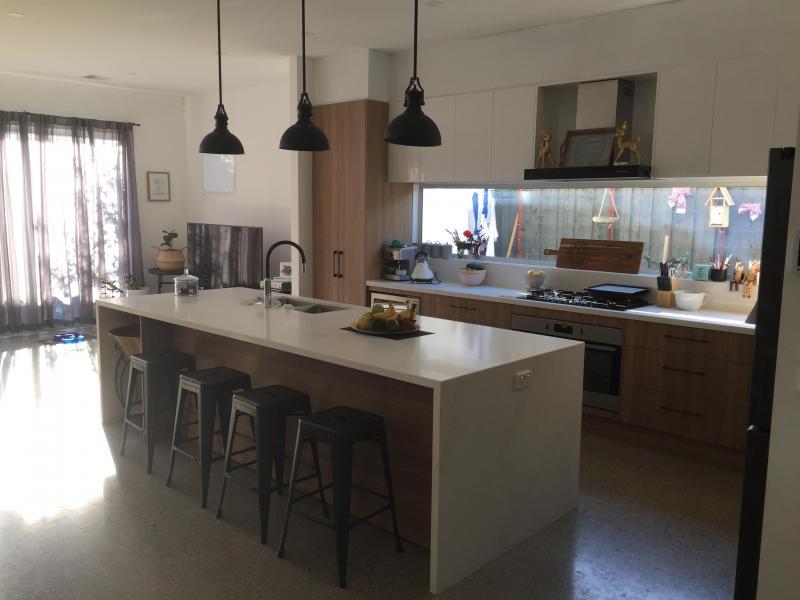 Yarraville, VIC - $420